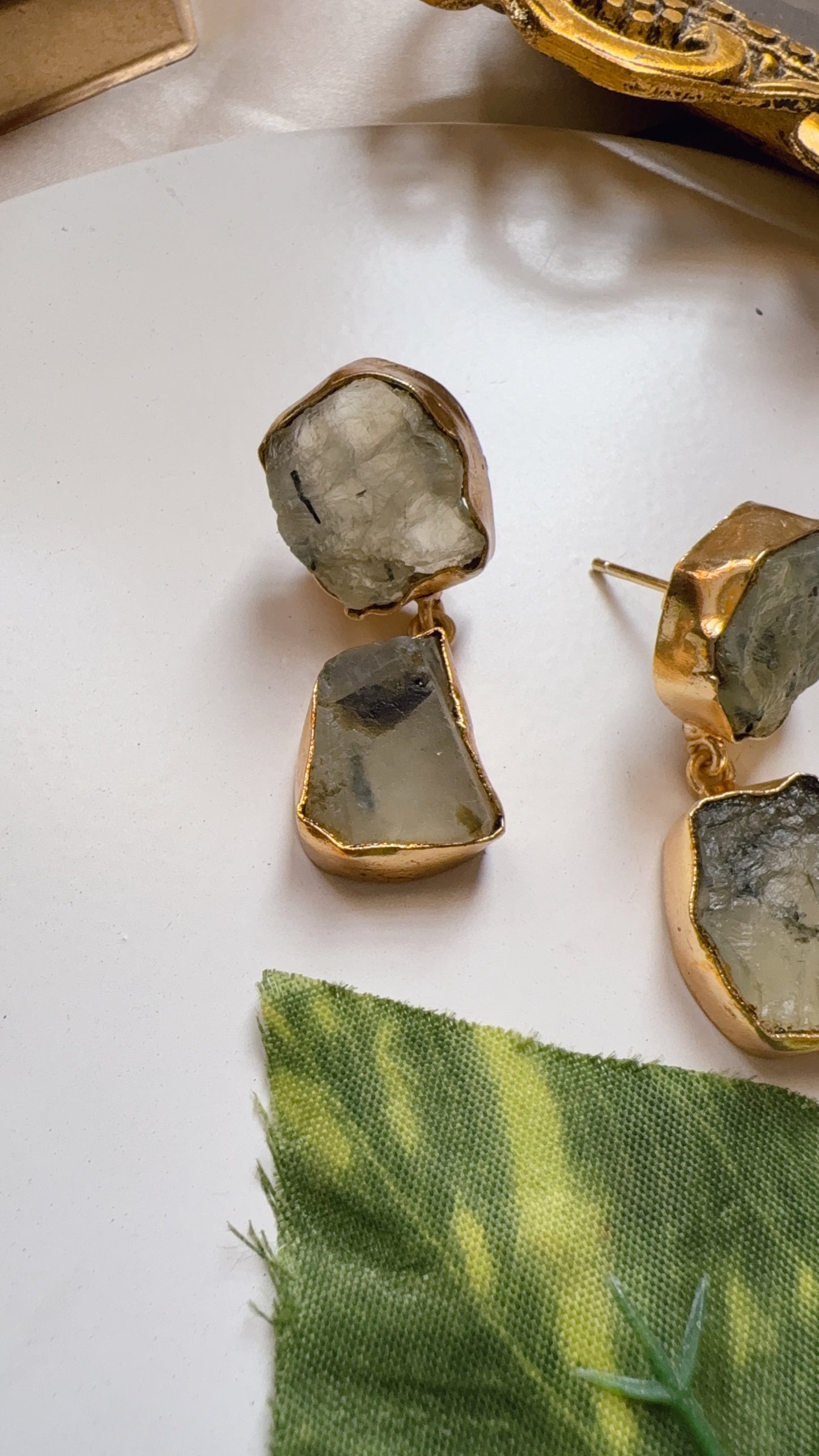 Diva Uncut Raw Stone Earrings - Green
