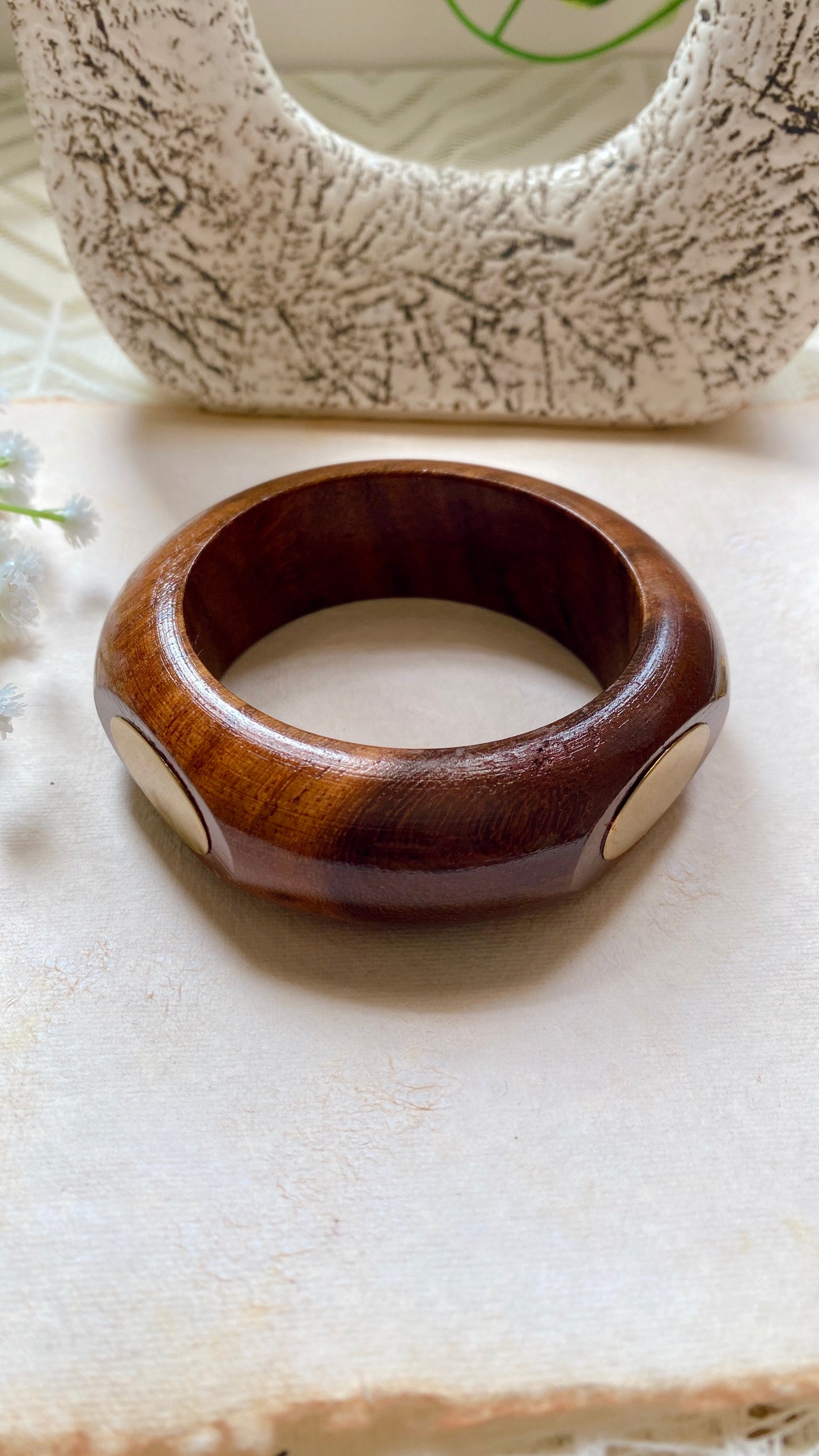 Shobhita Wooden Bangle