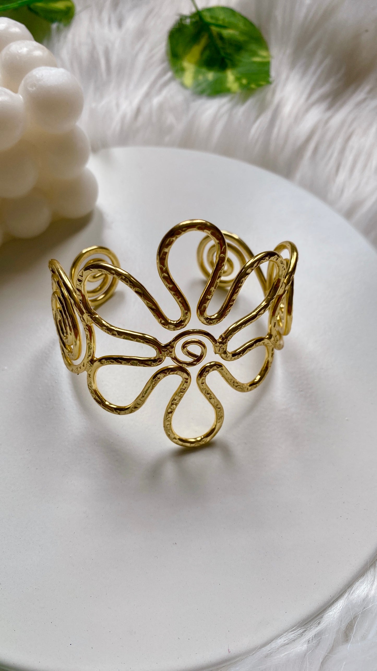In Full Bloom Handcuff