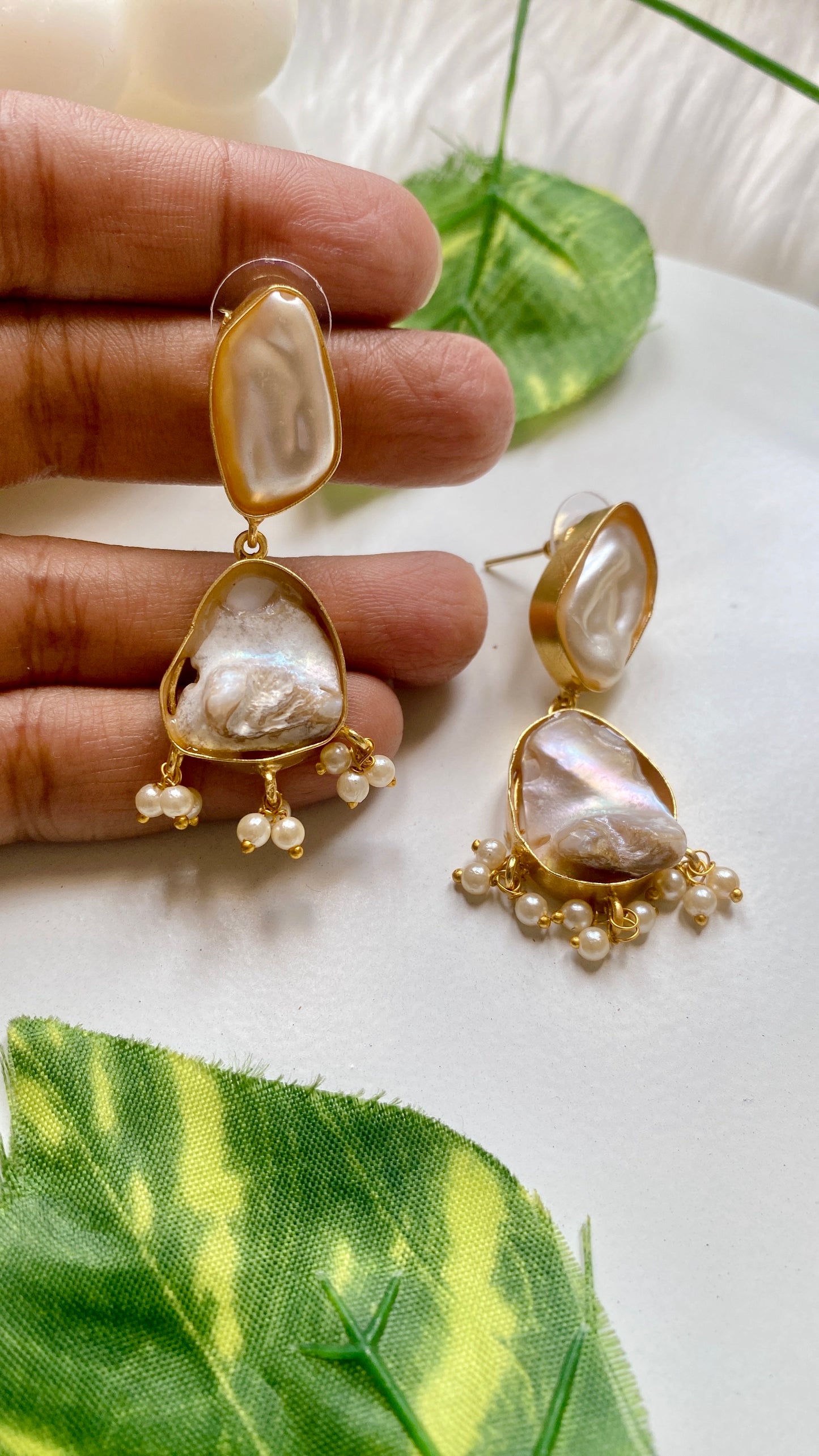 Neeva Mother of Pearl Earrings
