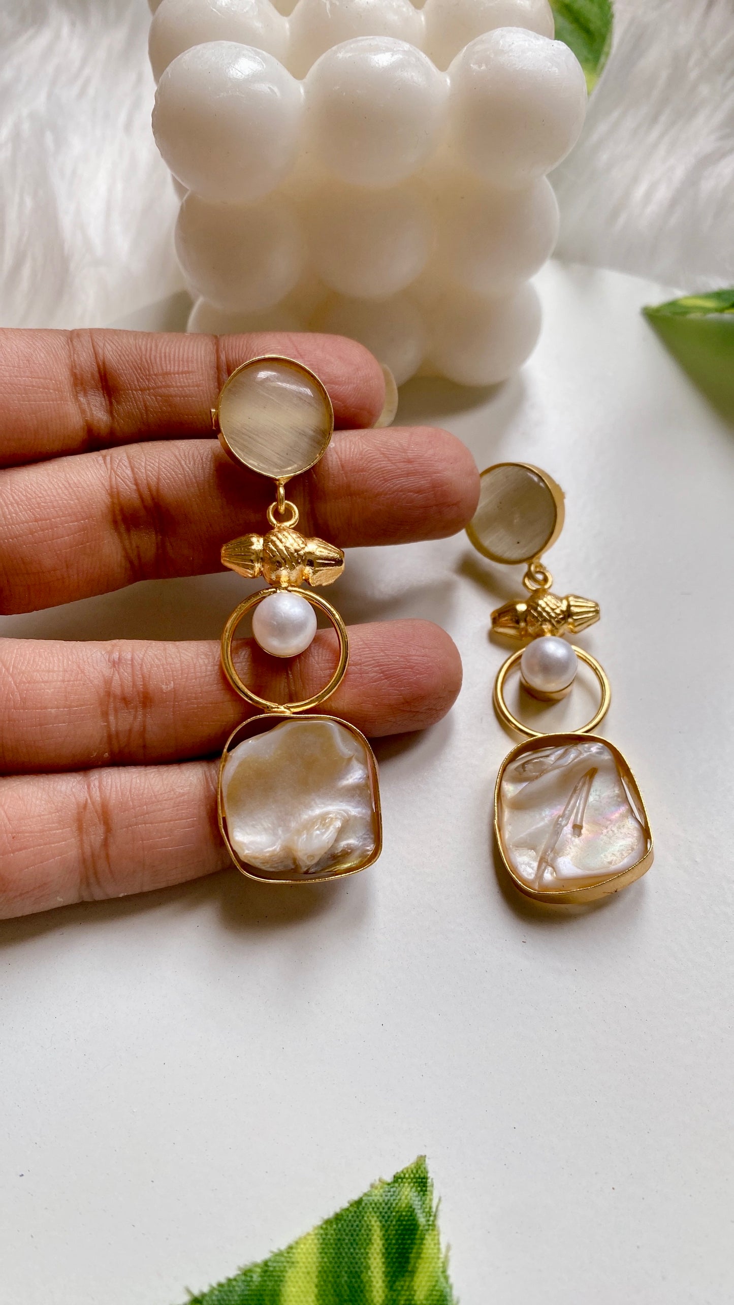 Himani MOP Earrings