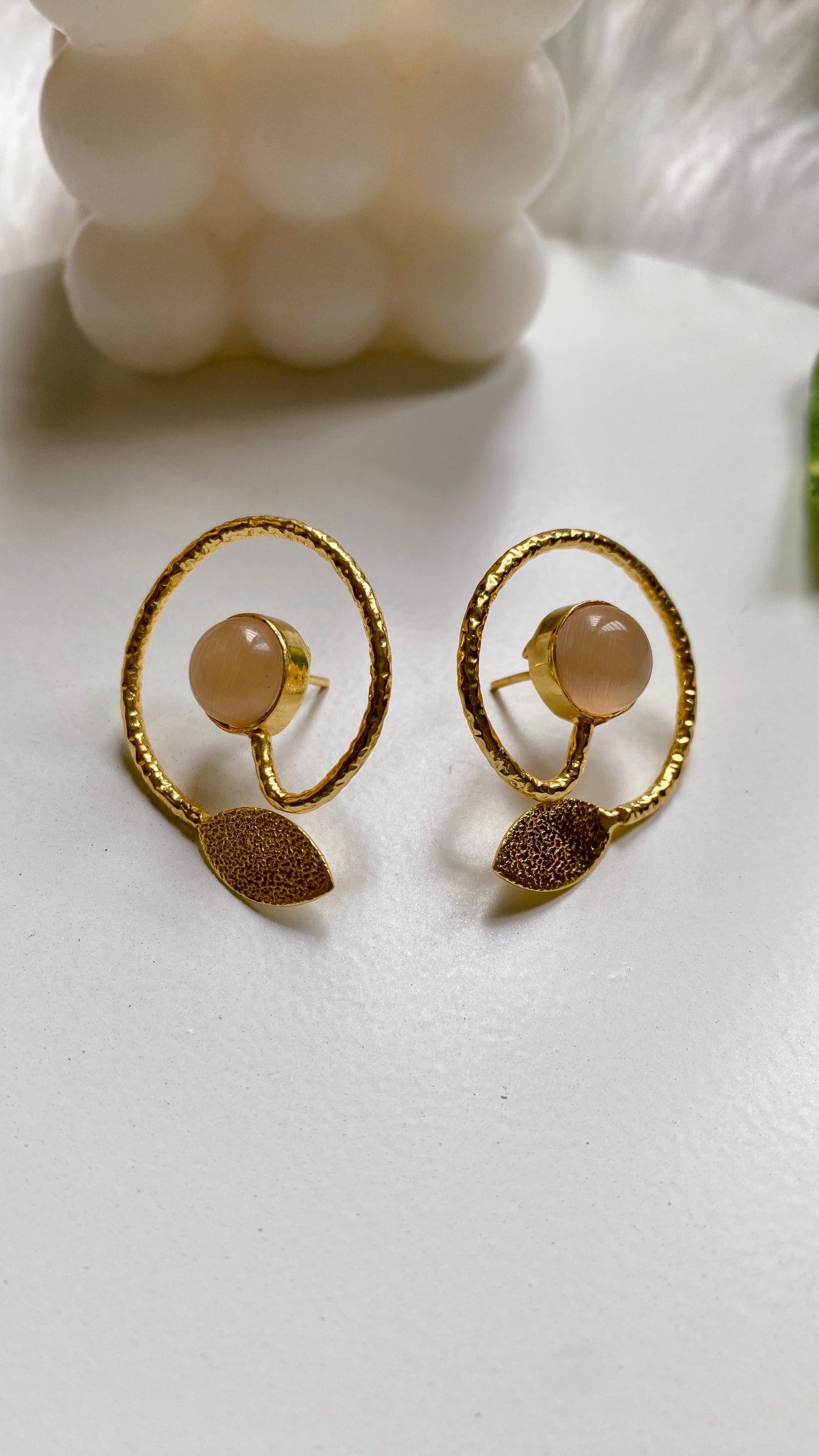 Leaf Love Earrings - Beige