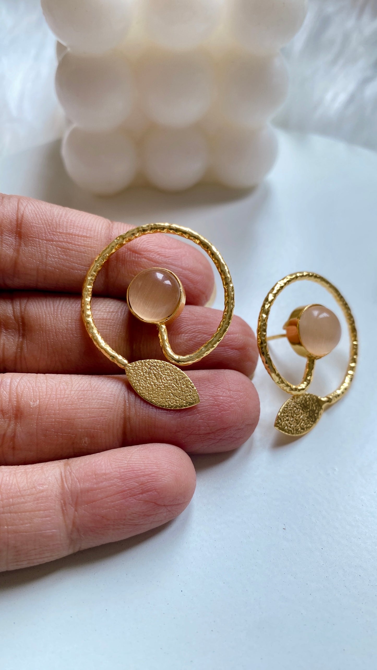 Leaf Love Earrings - Beige