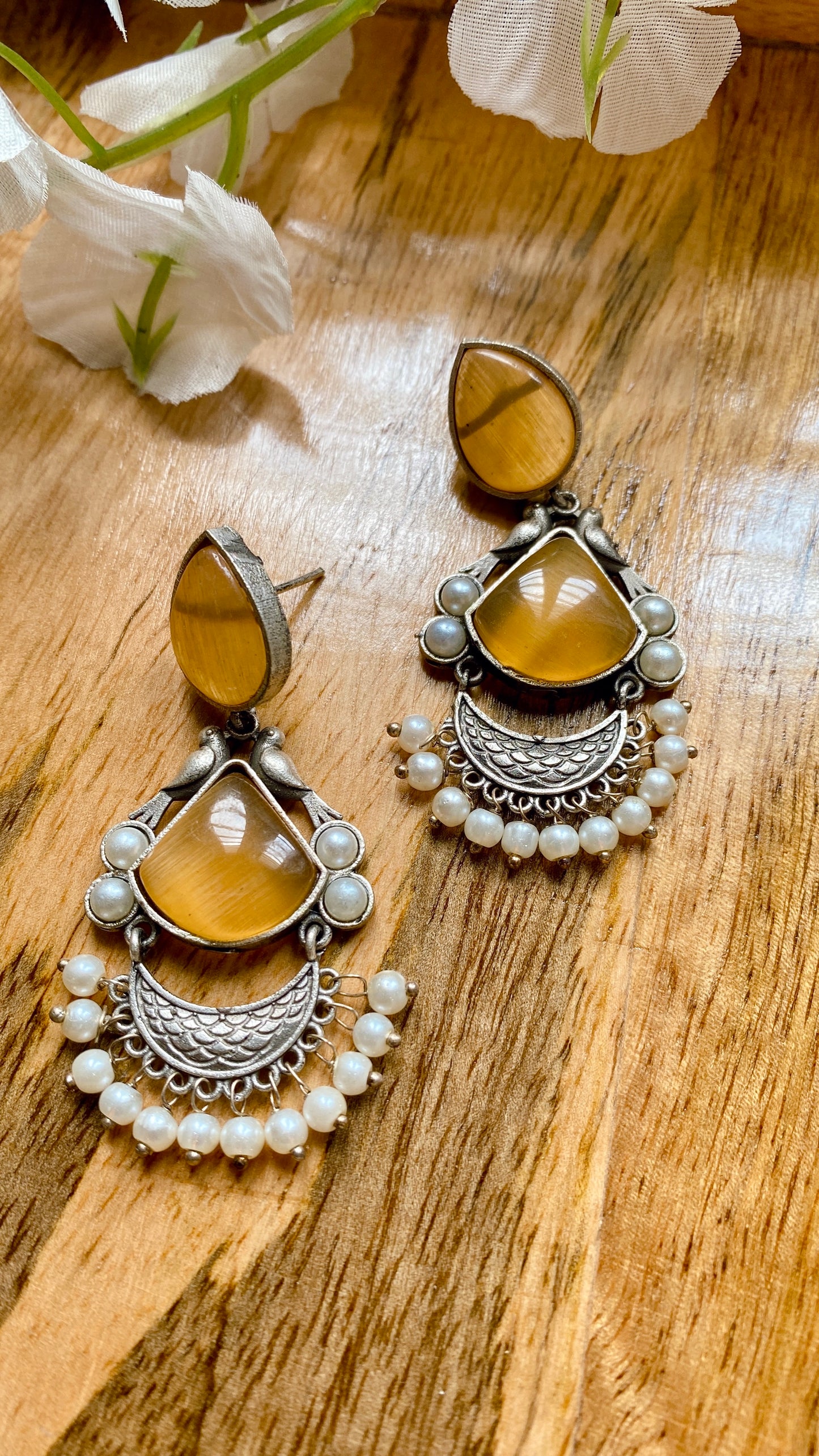 Jiya Earrings - Yellow