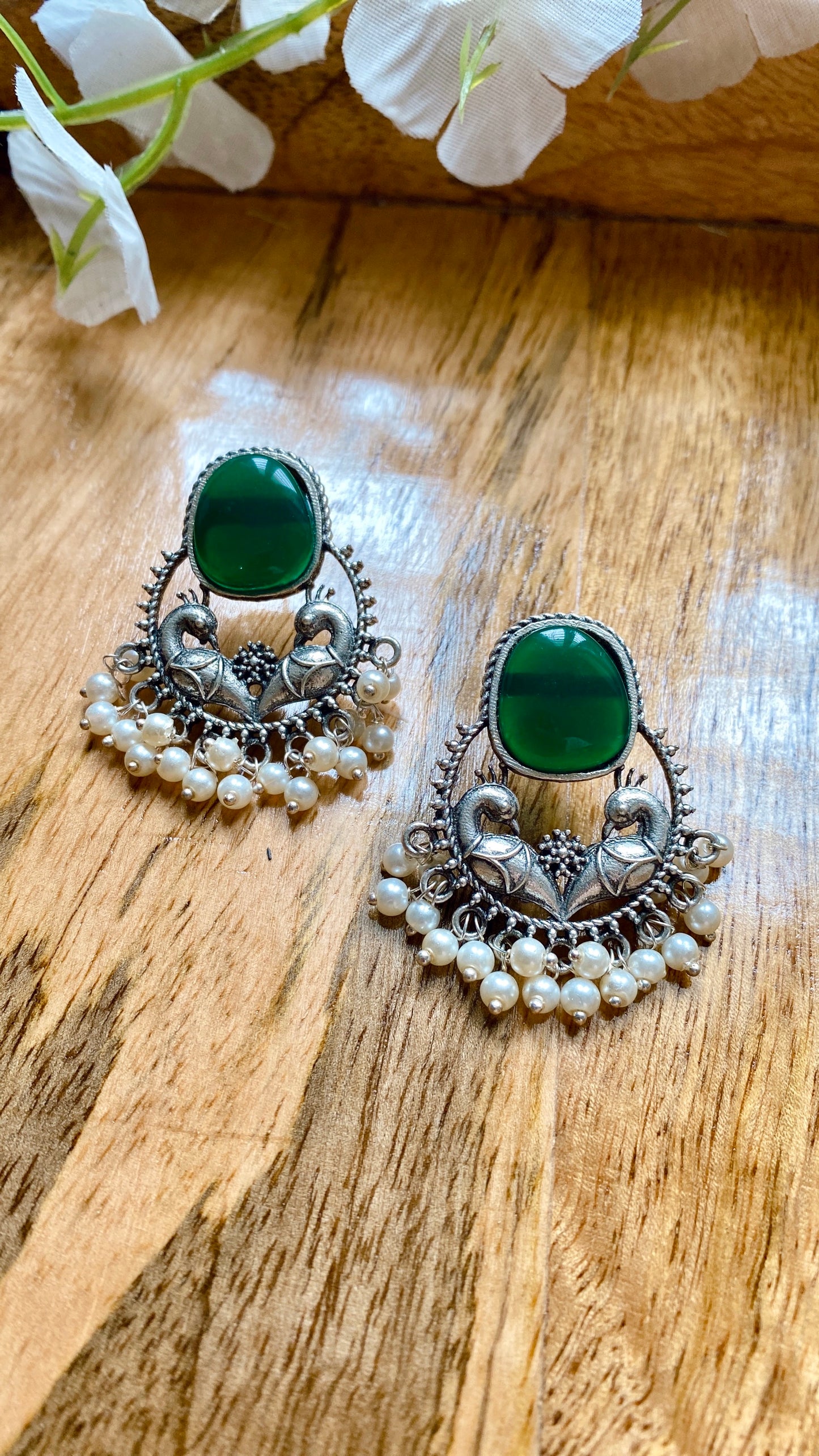 Saanika mor Earrings