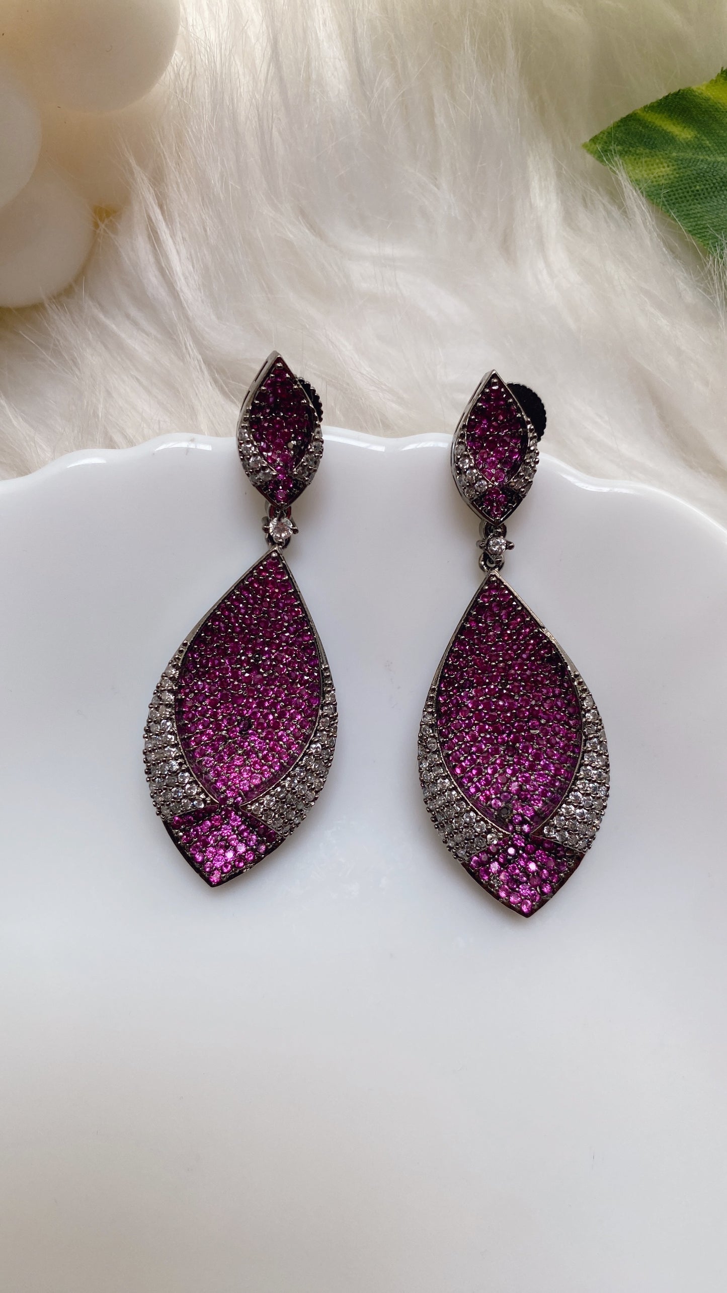 Rosy Twinkle Zirconi Earrings