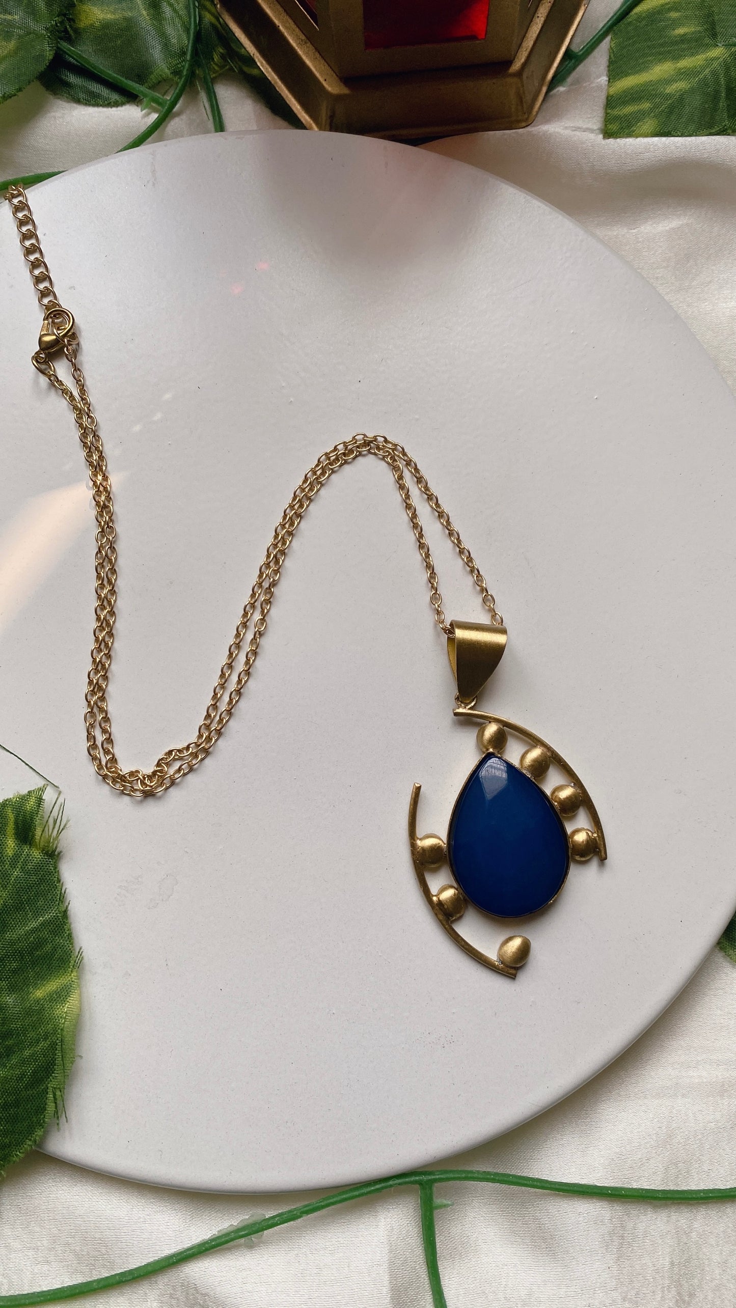 Zinya Pendant