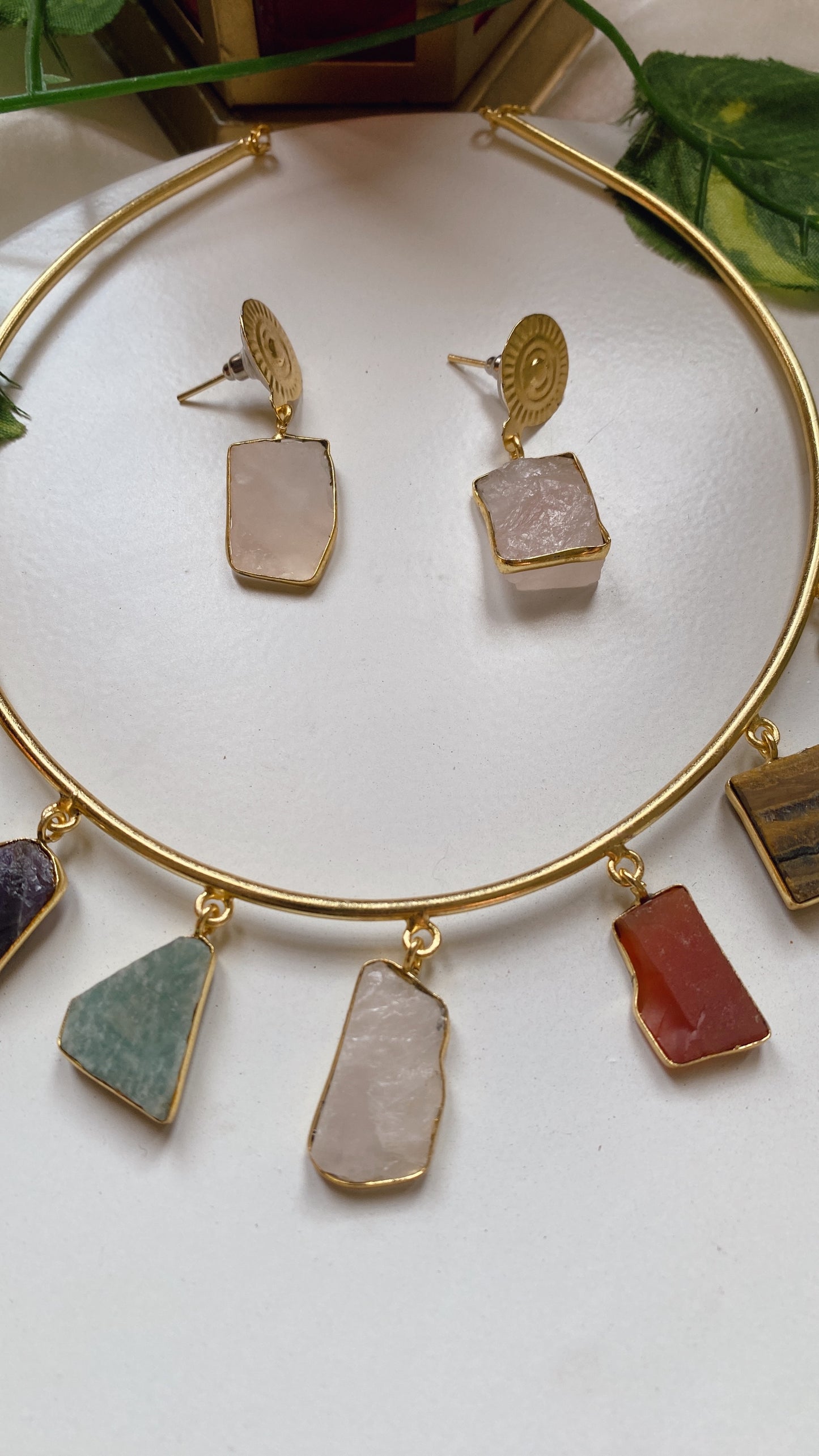 Amya Raw Uncut Stones Necklace