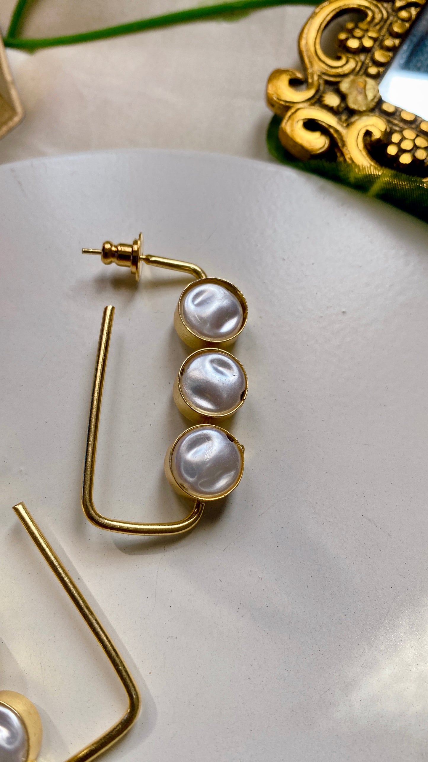 Ayra Pearl Earrings