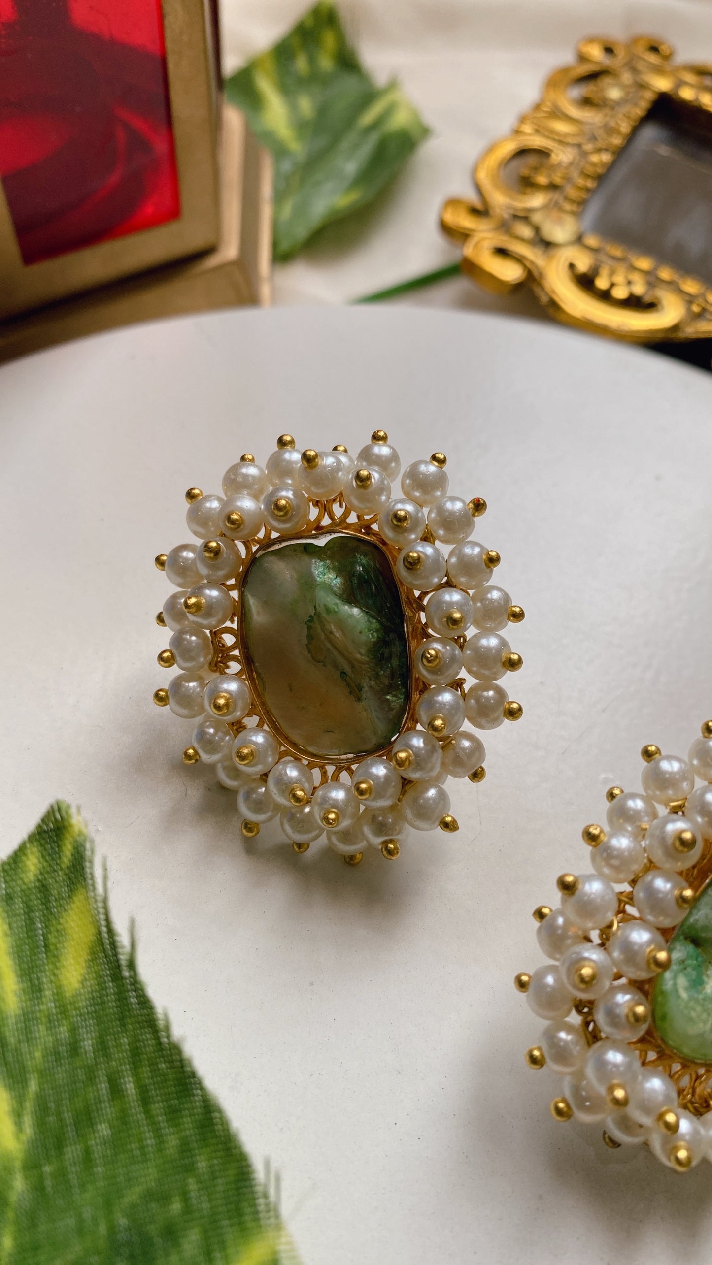 Ameha Mother of pearl Stud - Green