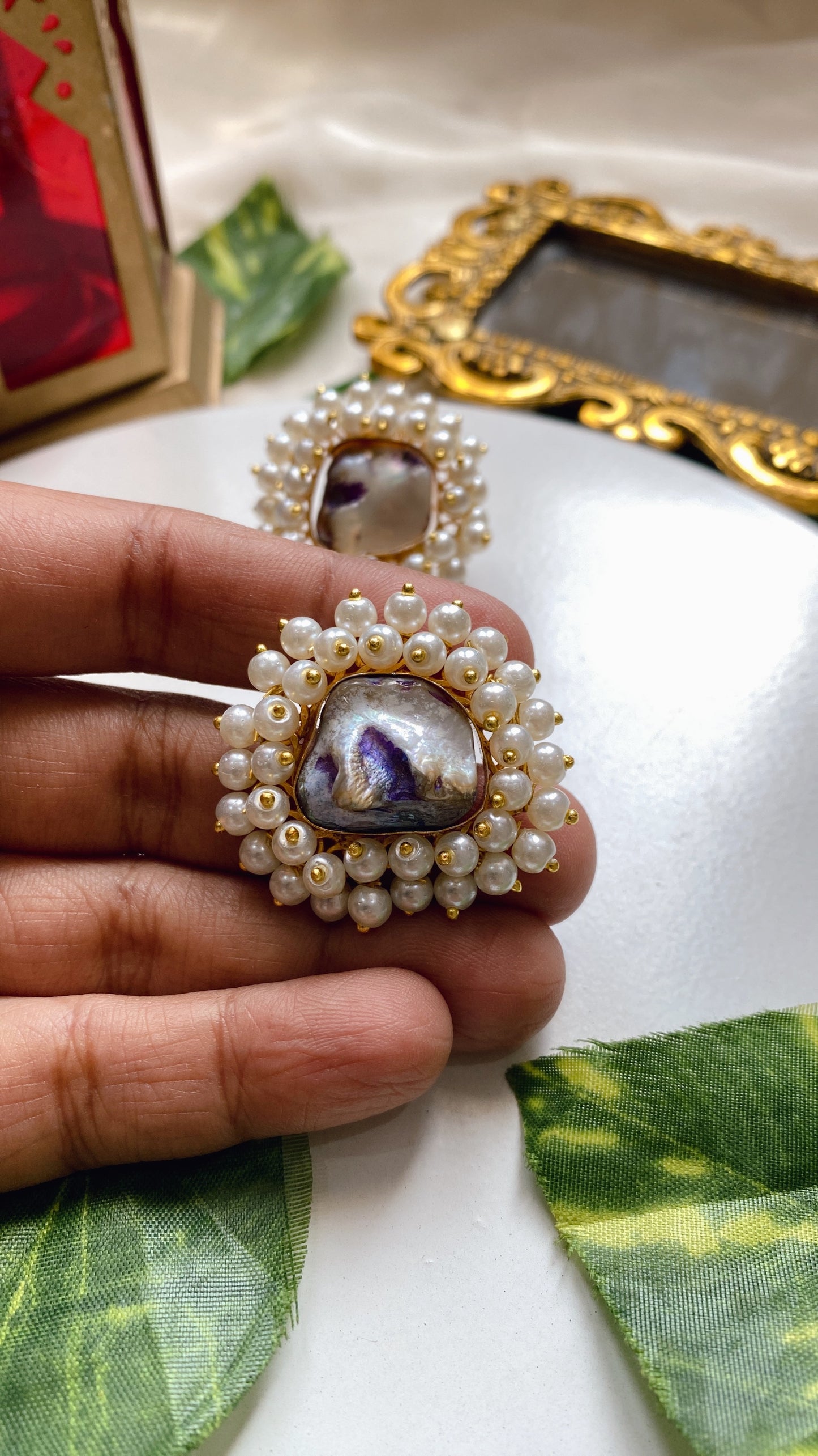 Ameha Mother of pearl Stud - Purple