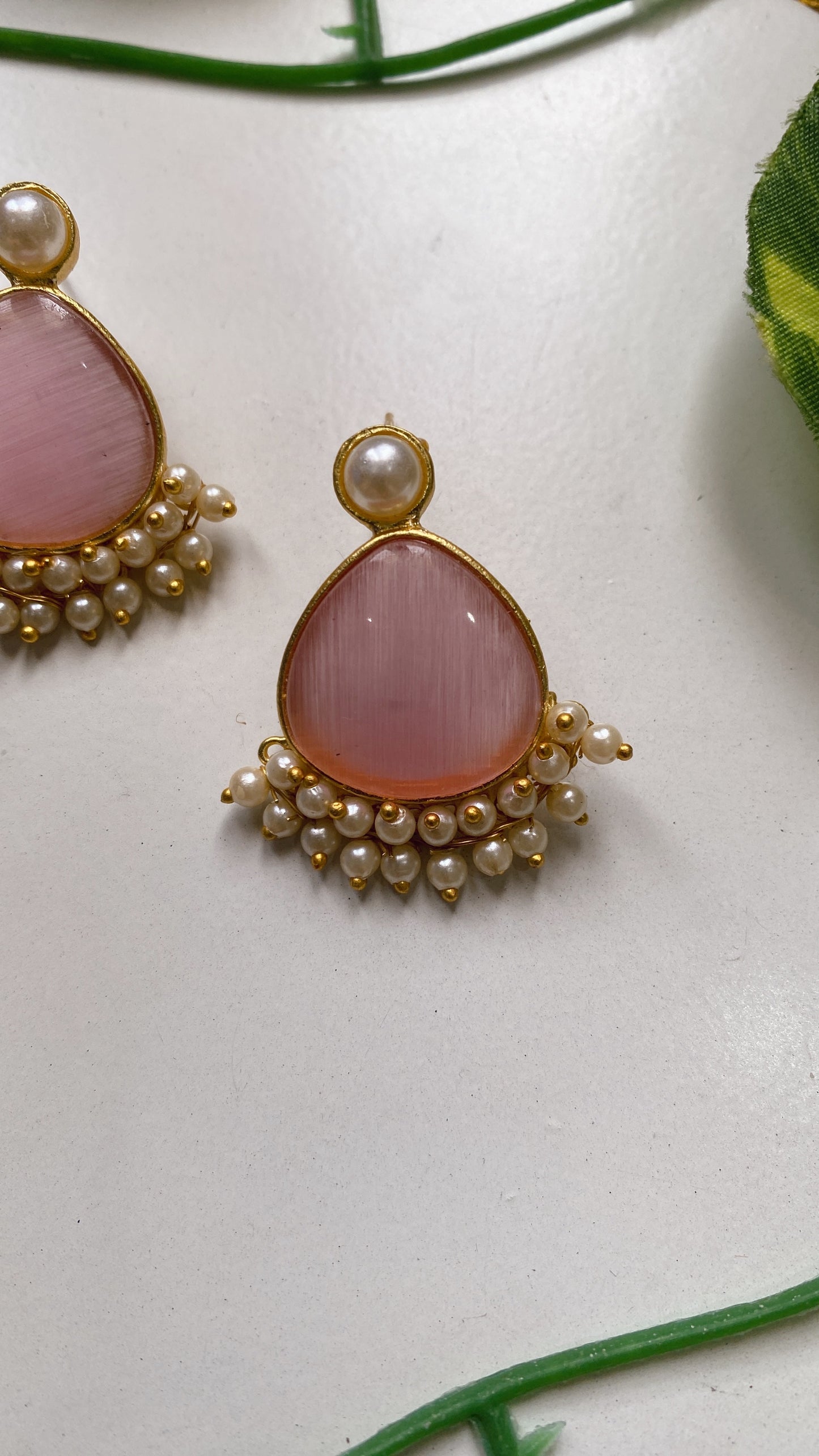 Mira Drop Earrings - Pink