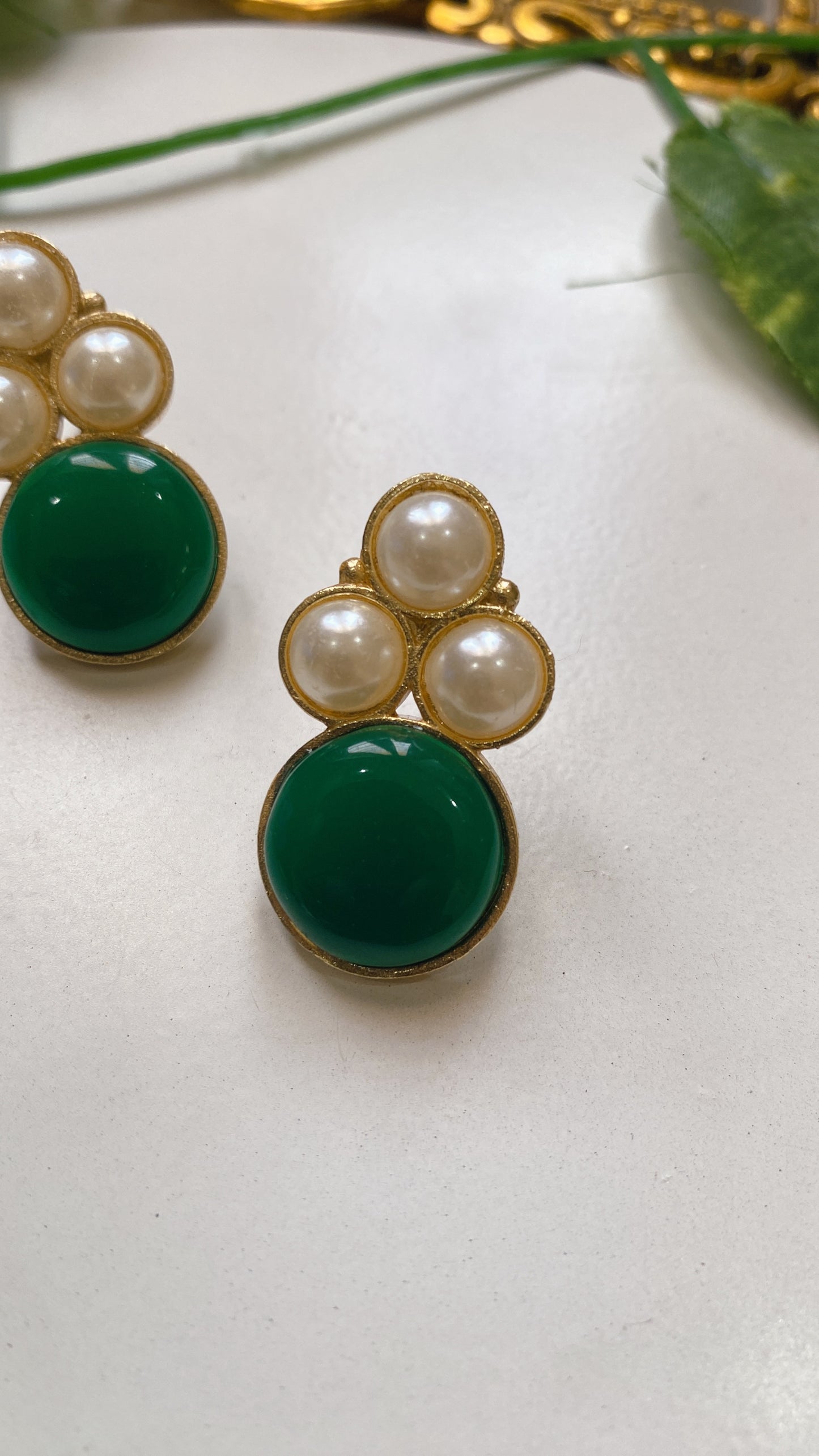 Kuhu Studs - Green