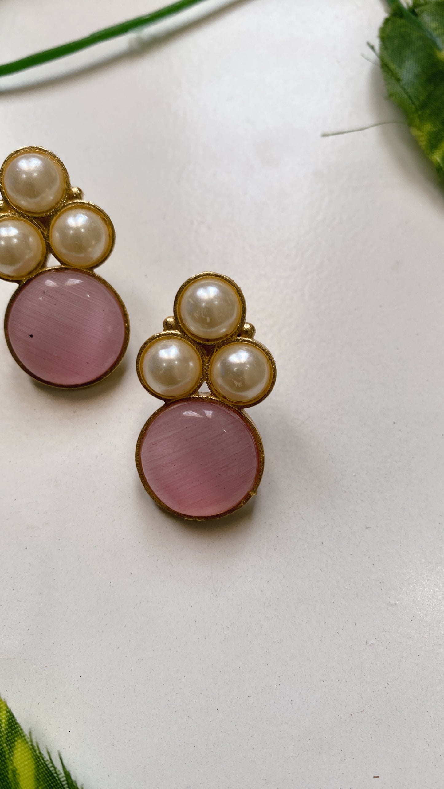Kuhu Studs - Pink