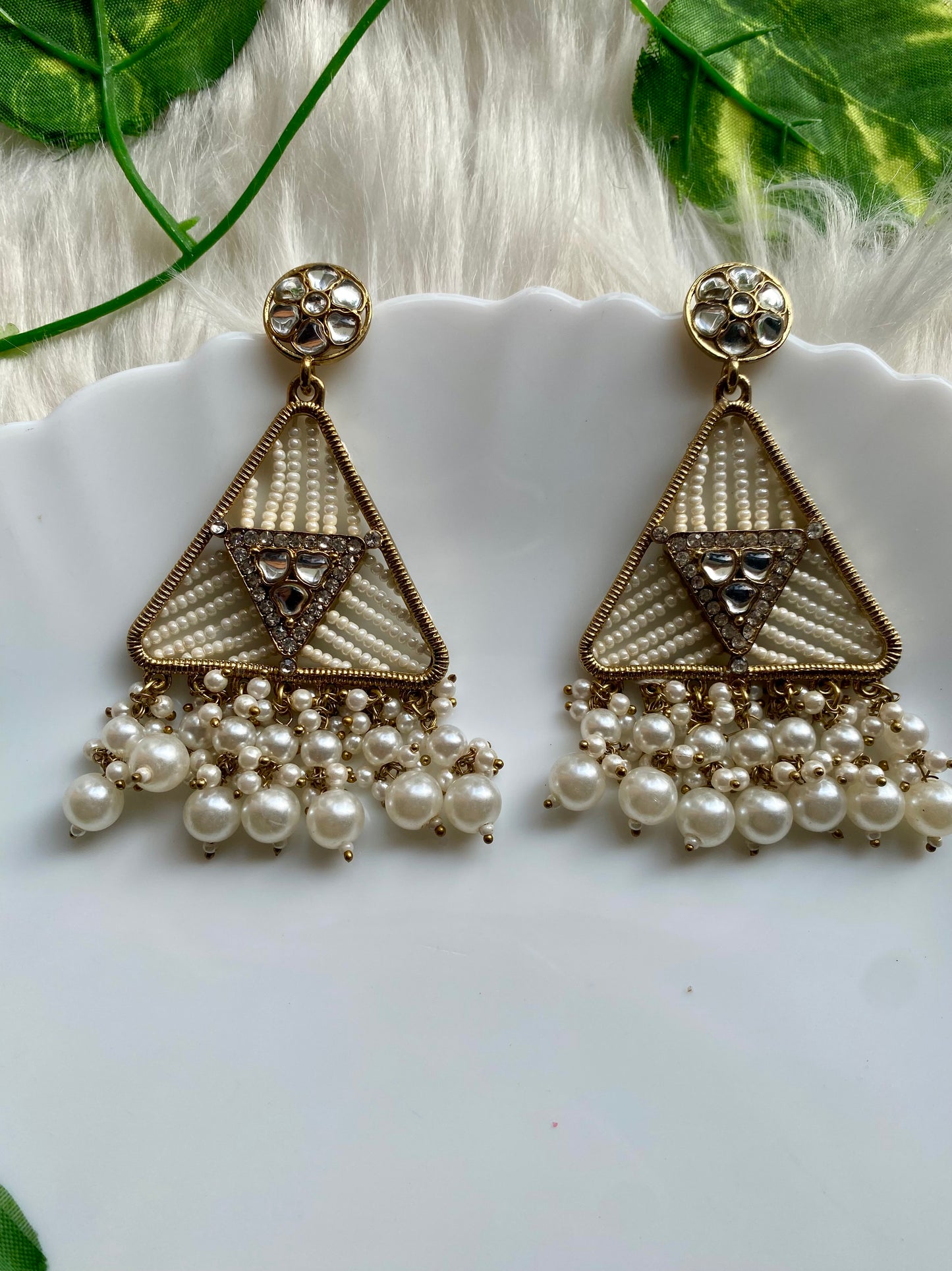 Yashi White Earrings