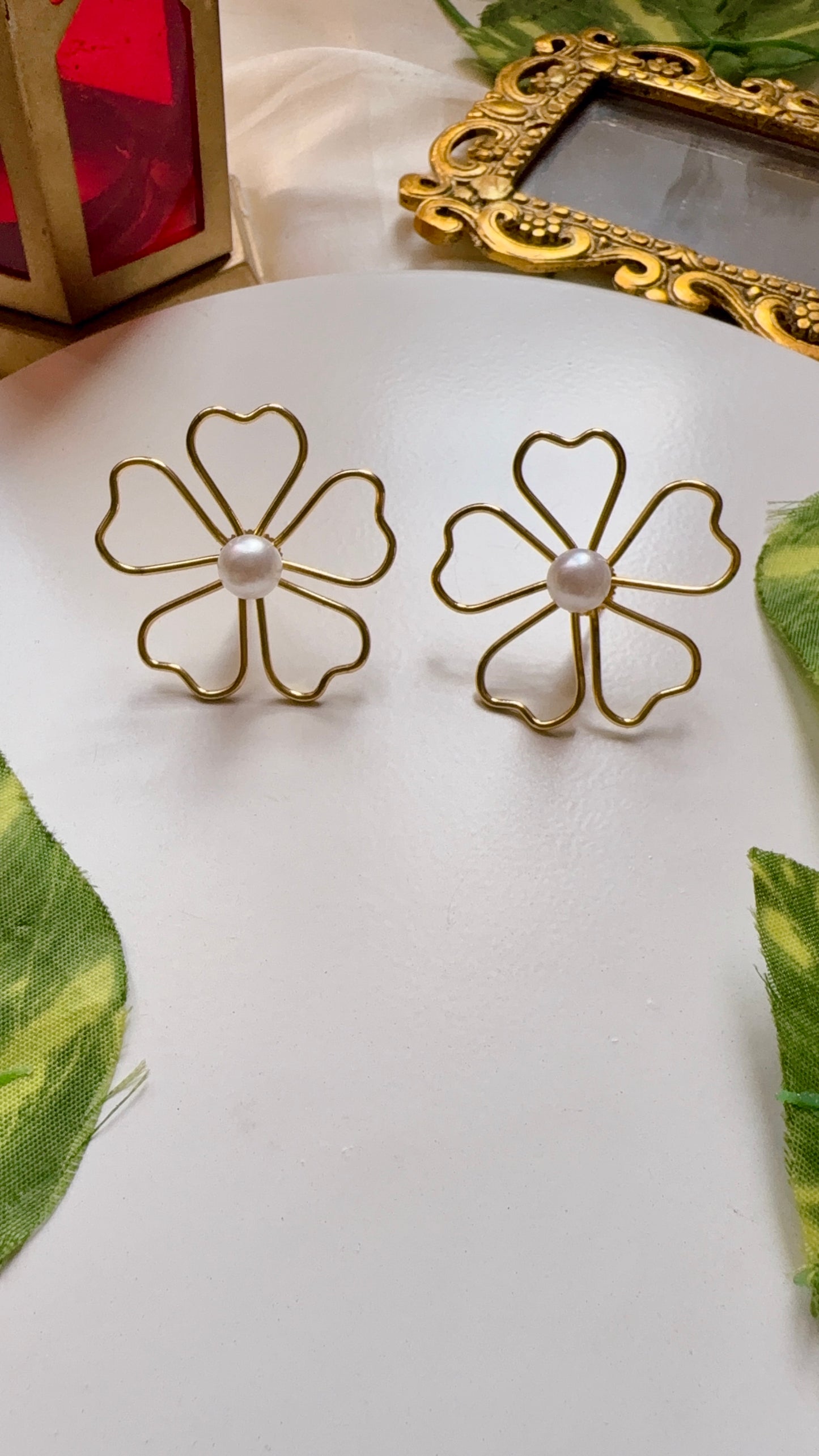 Noor-e-Gul Earrings and Ring Set