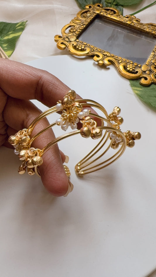 Preeta Ghungroo Handcuff