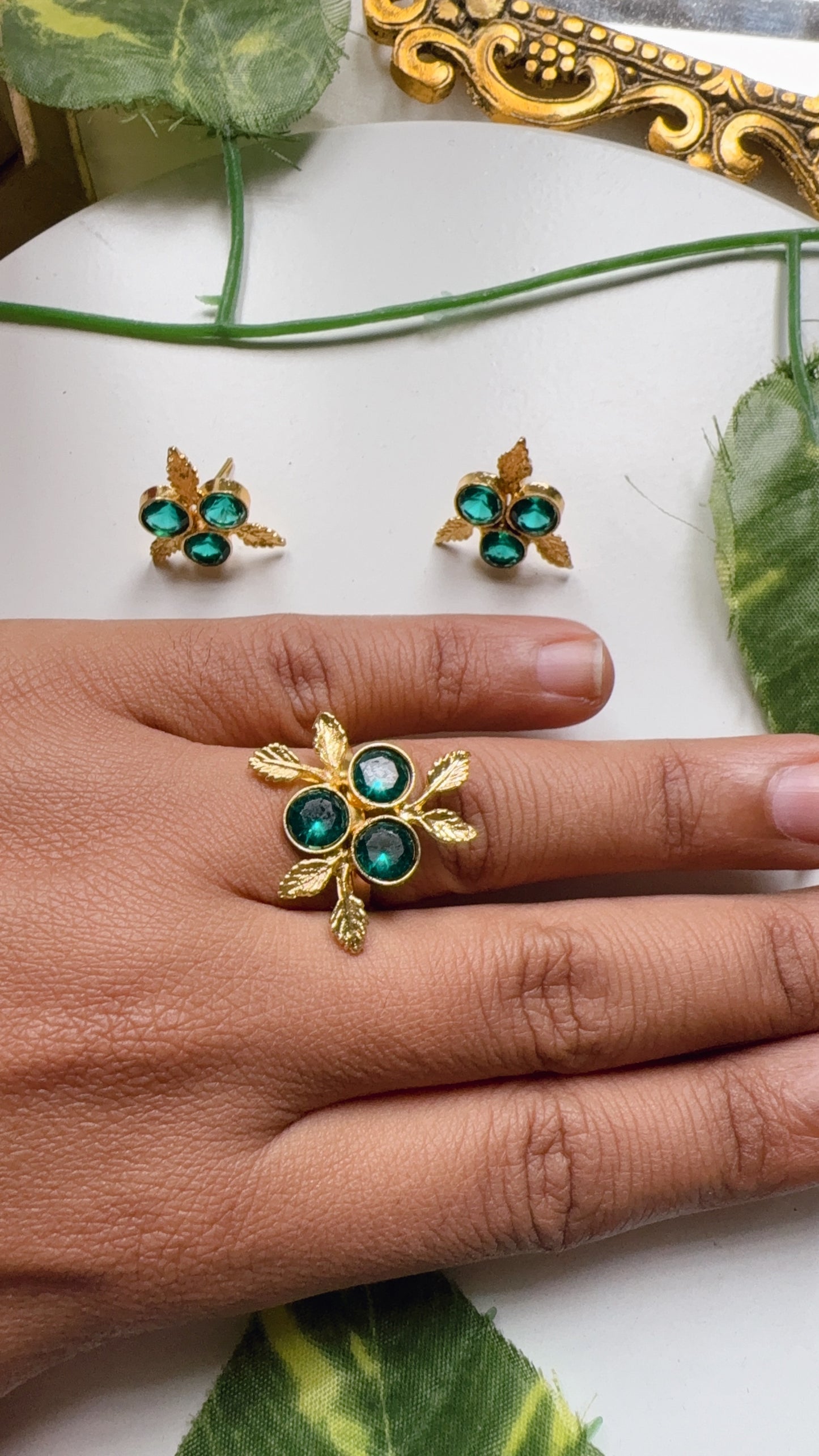 Noir Glow - Earrings and Ring Set - Green