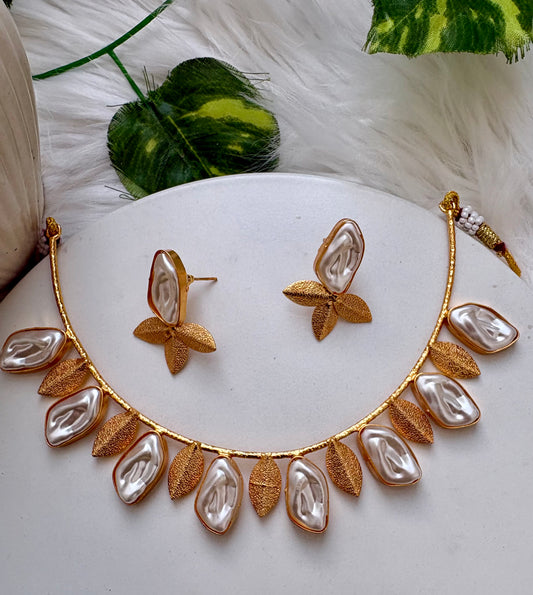 Yashvi Baroque Necklace