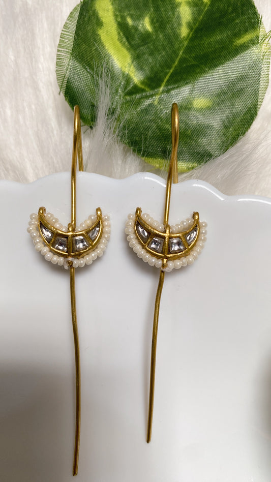 Nimisha Earcuffs - White