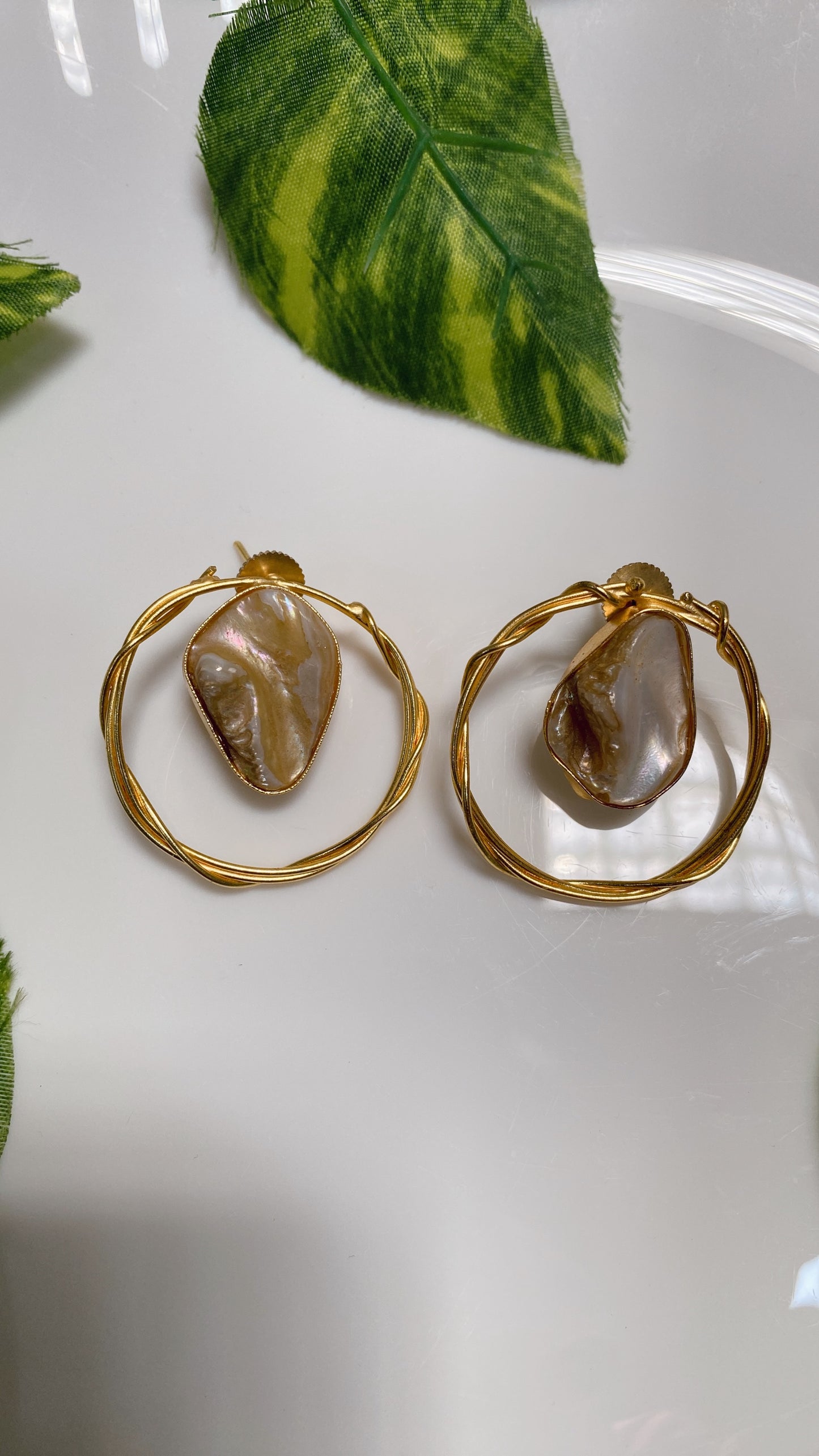 Golden MOP Nest Earrings