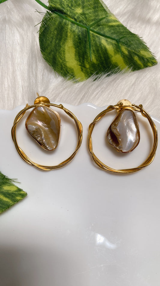 Golden MOP Nest Earrings