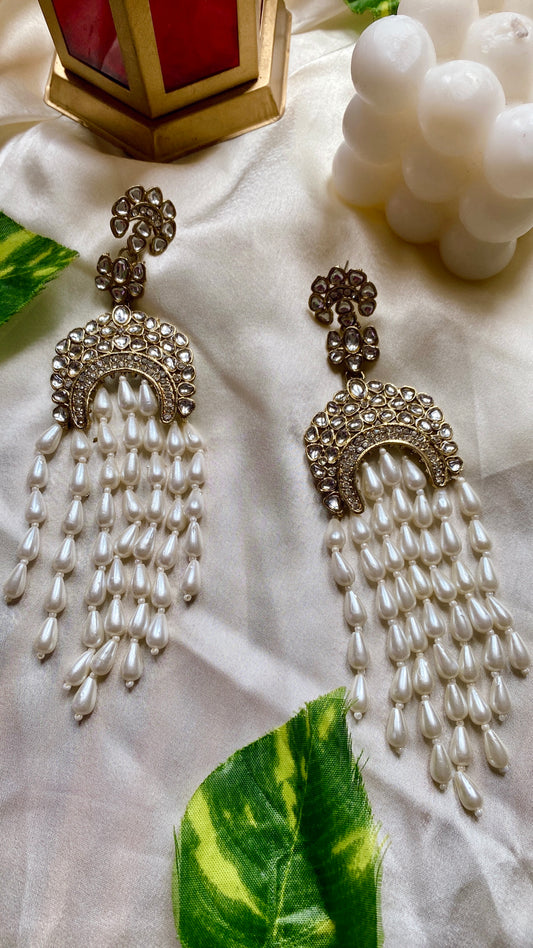 Amrit Pearl Earrings