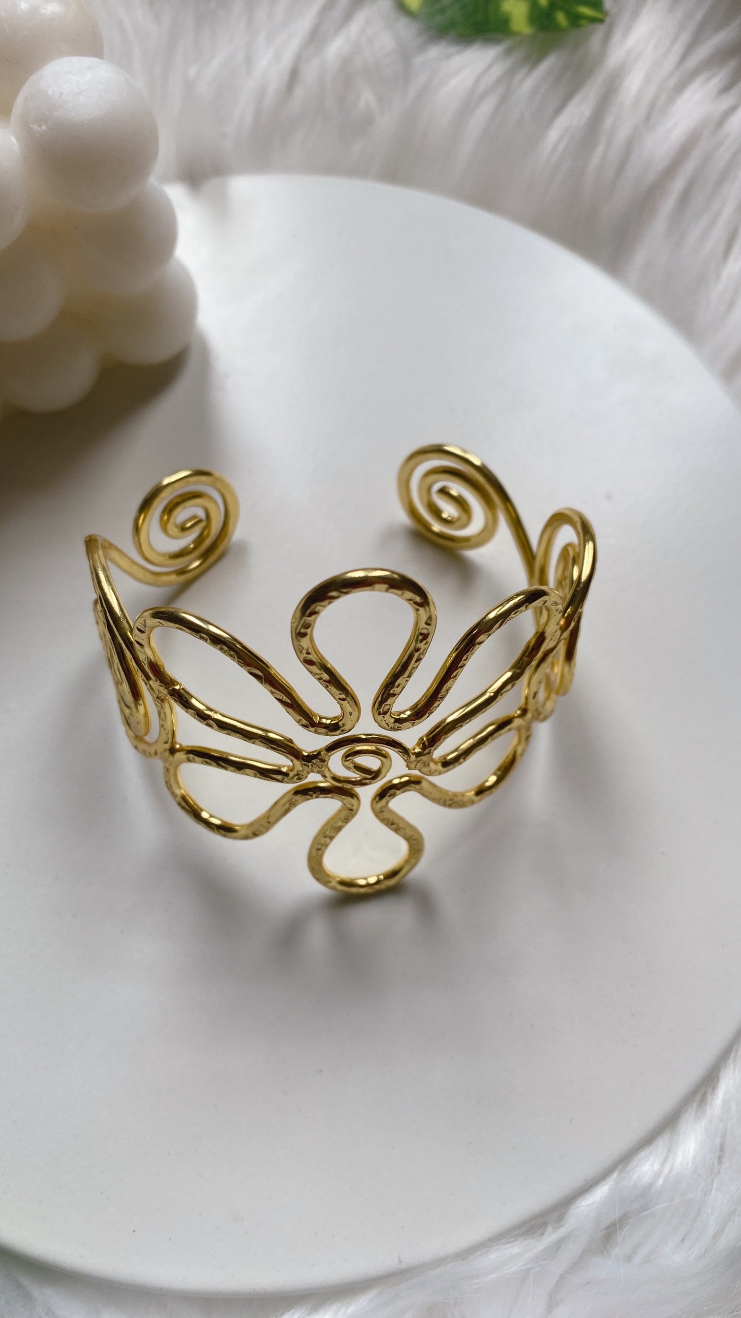 In Full Bloom Handcuff