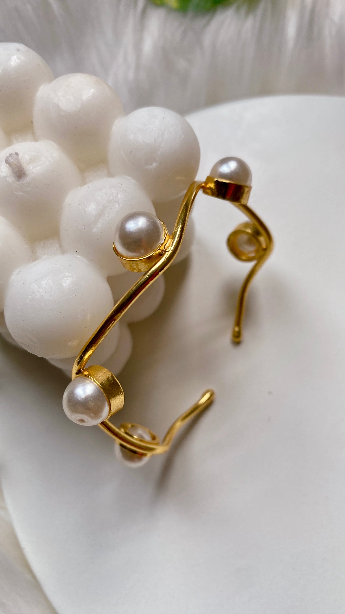 Nazakat Pearl Bangle