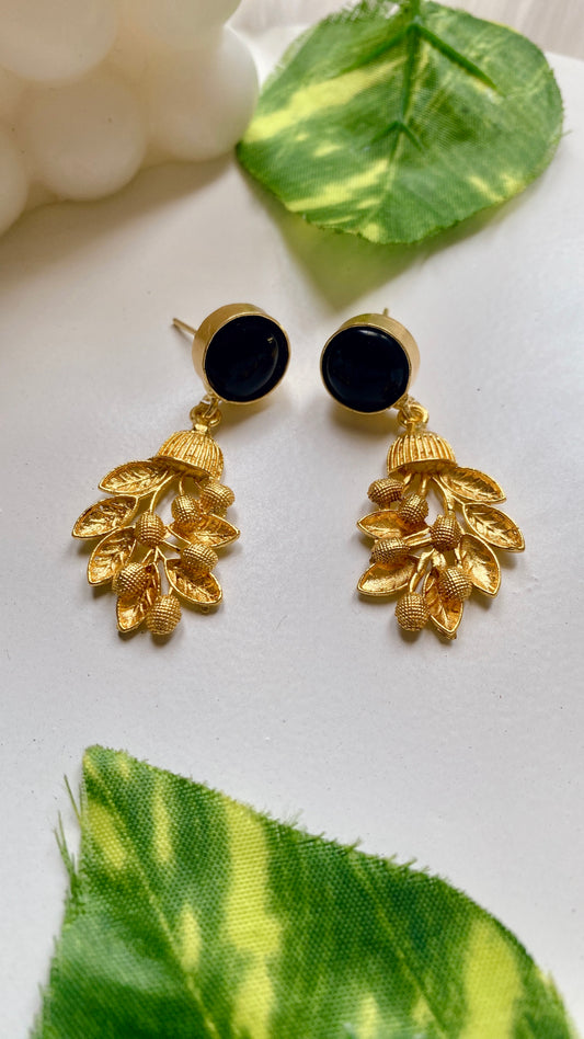 Kanika Leaf Earrings - Black