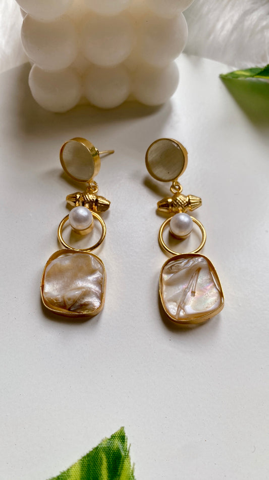 Himani MOP Earrings