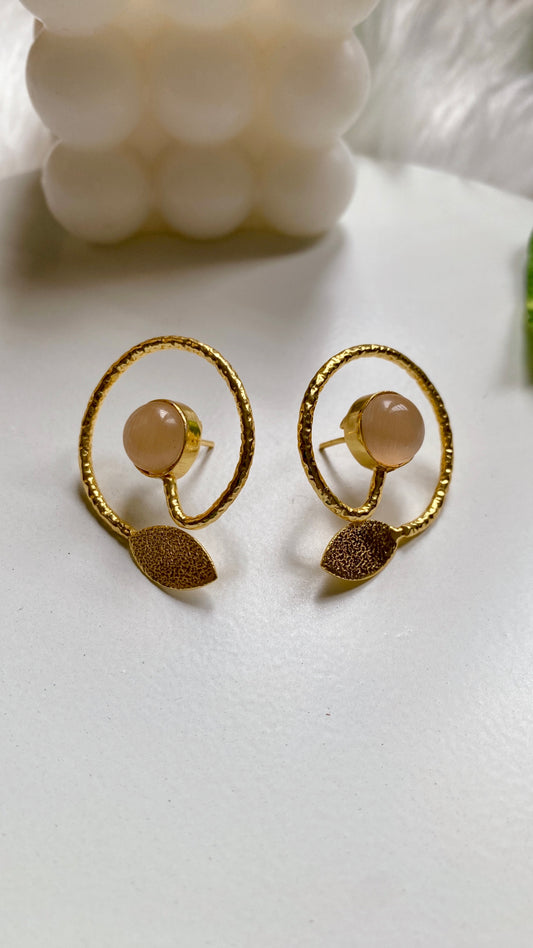 Leaf Love Earrings - Beige