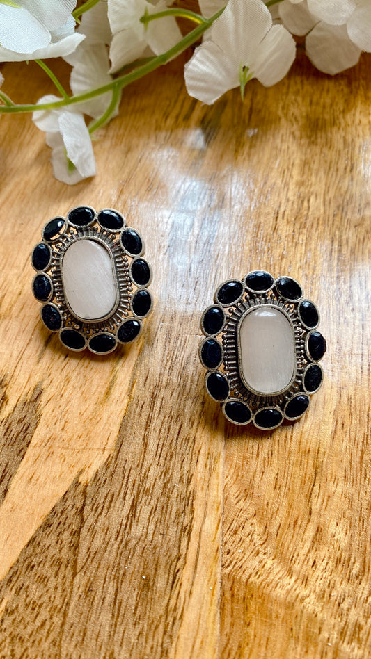 Juhi Studs Earrings - Black