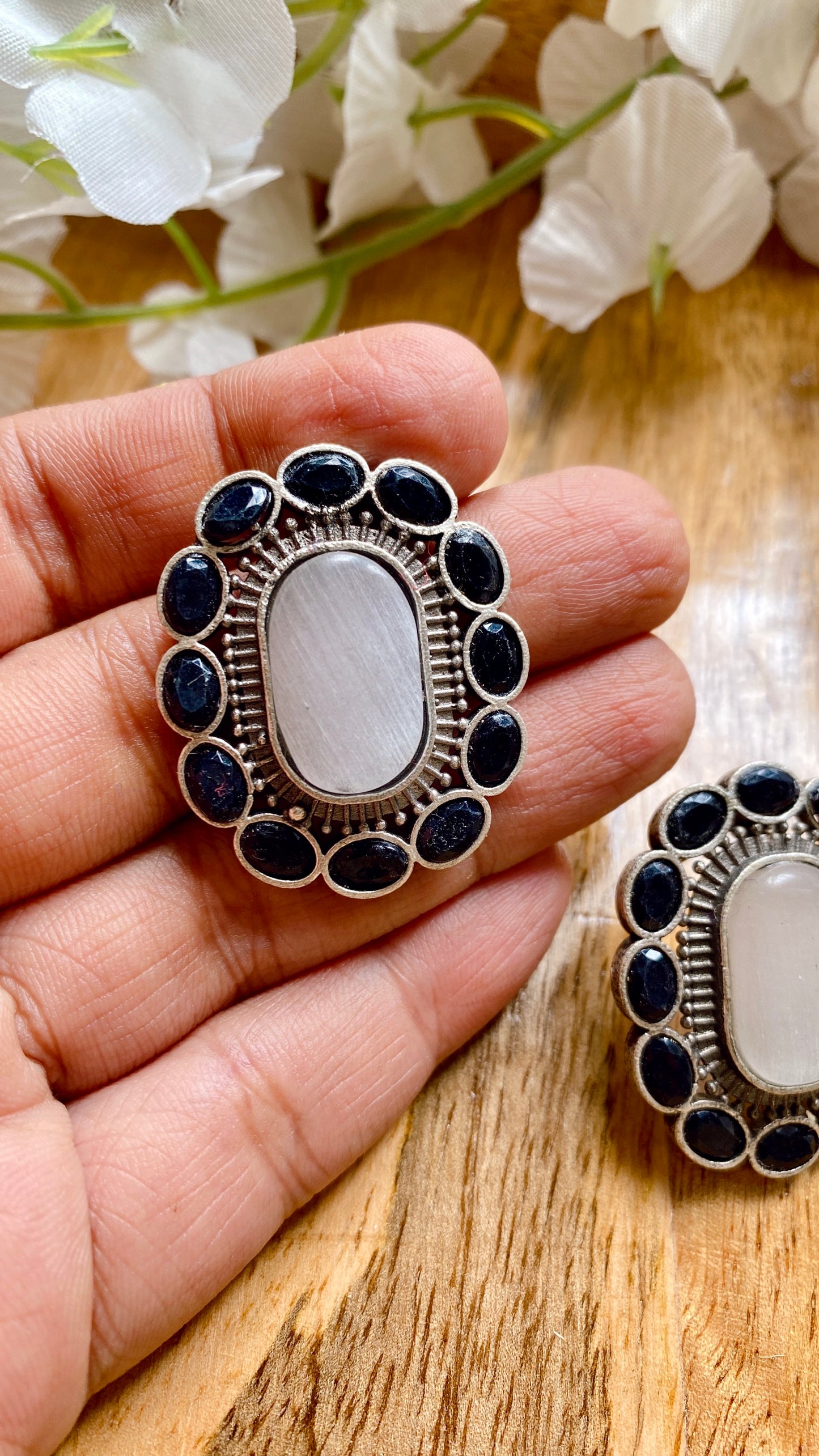 Juhi Studs Earrings - Black