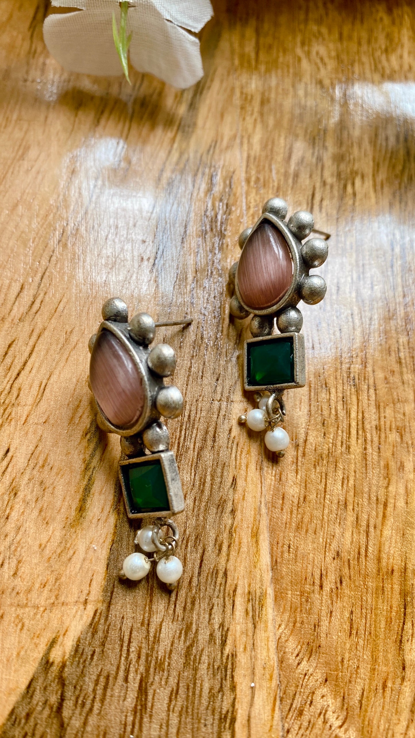 Ishita Drops Earrings - Plum