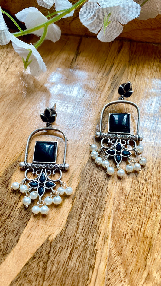 Roshni Black Earrings