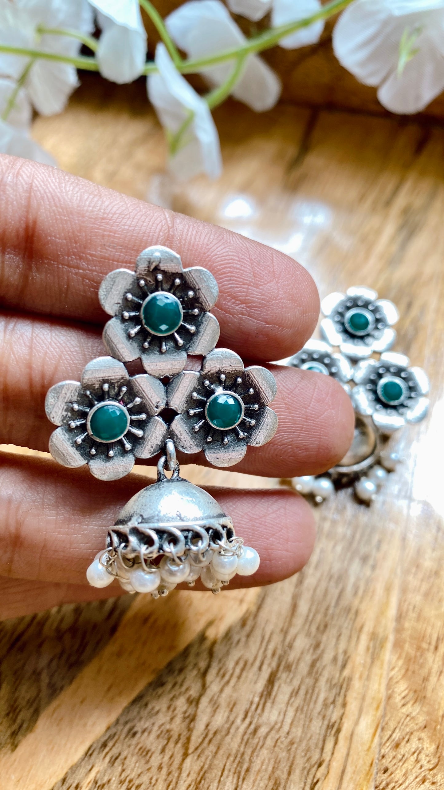 Tanira Jhumka - Green