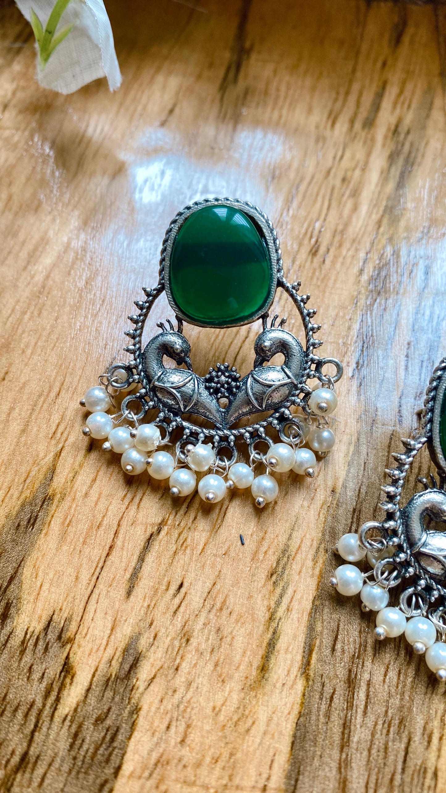 Saanika mor Earrings
