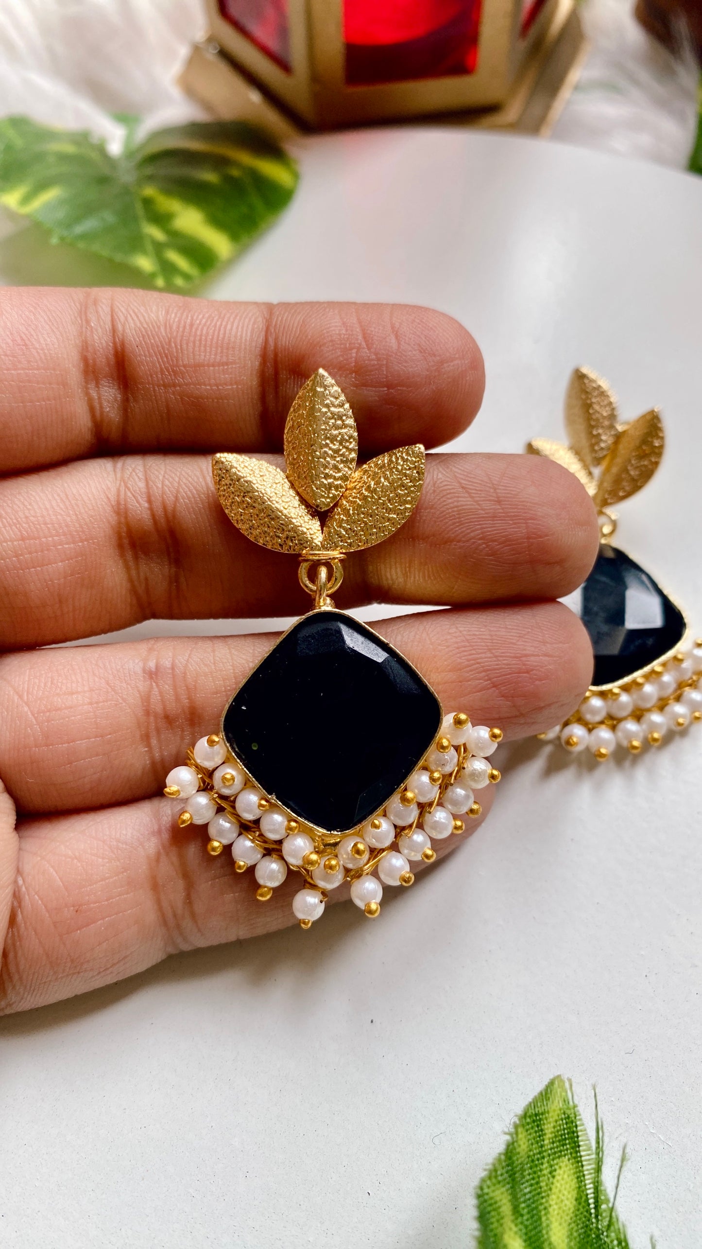 Mira phool Earrings - Black