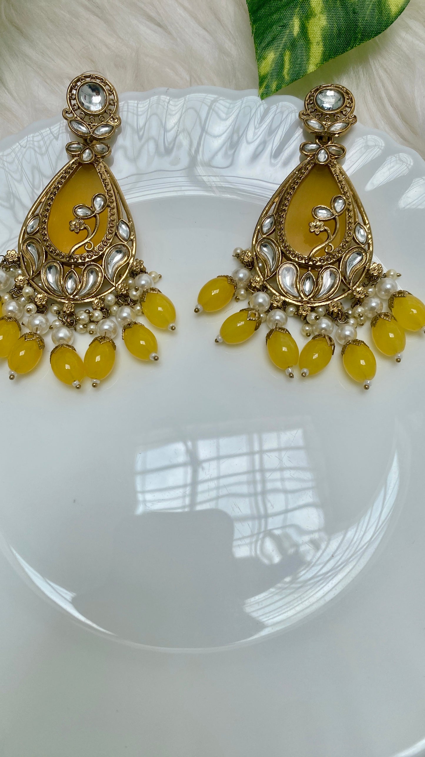 Fiza Yellow Monalisa Earrings