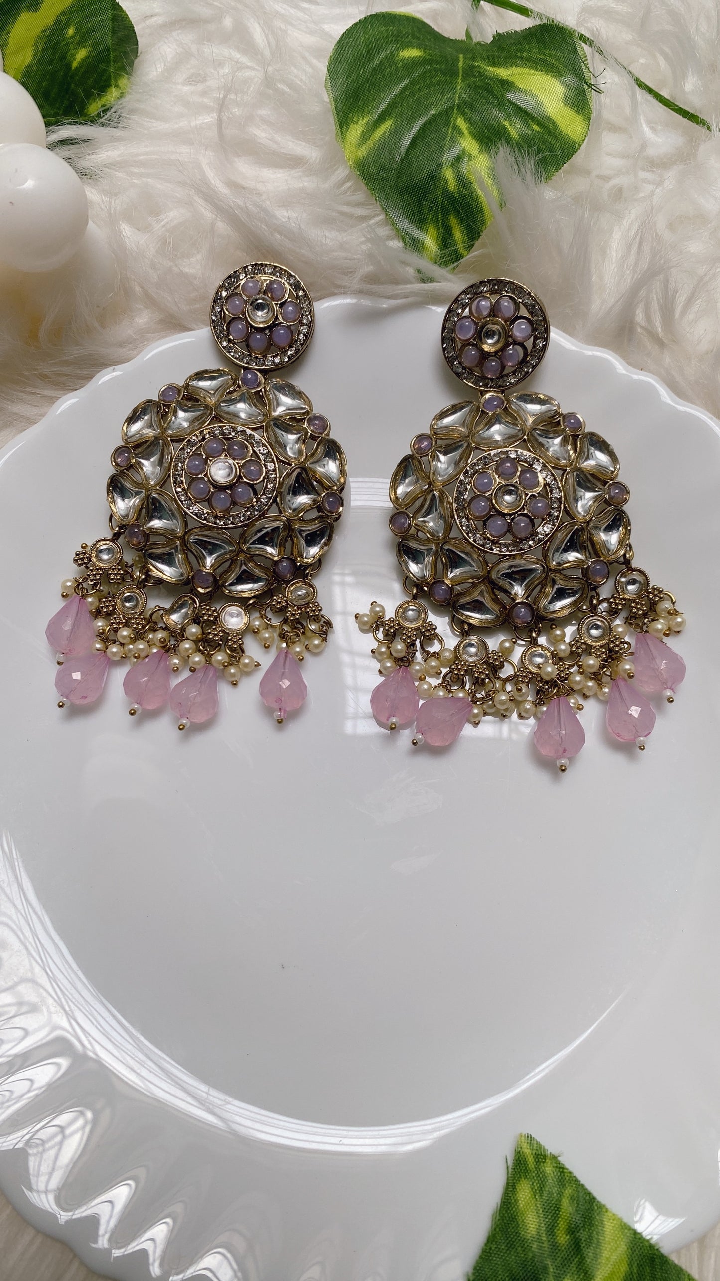 Sanjana Lilac Earrings