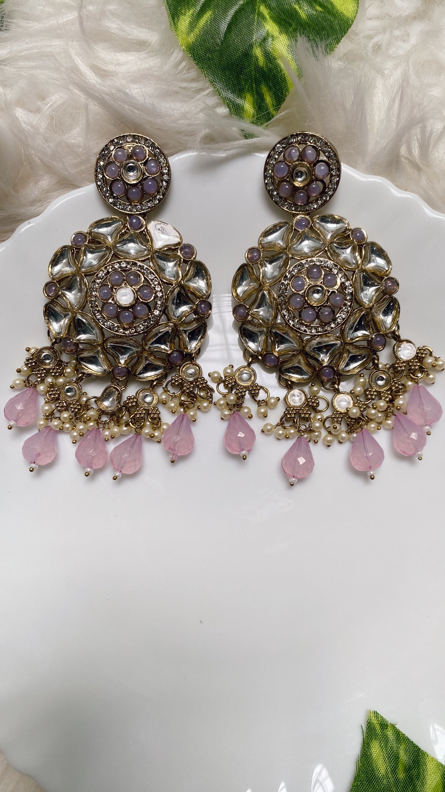 Sanjana Lilac Earrings