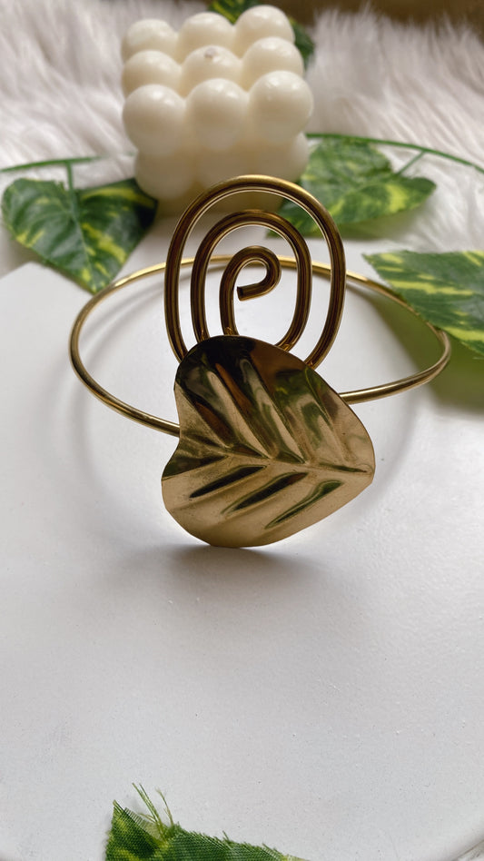 Manya Leaf And Spiral BajuBandh