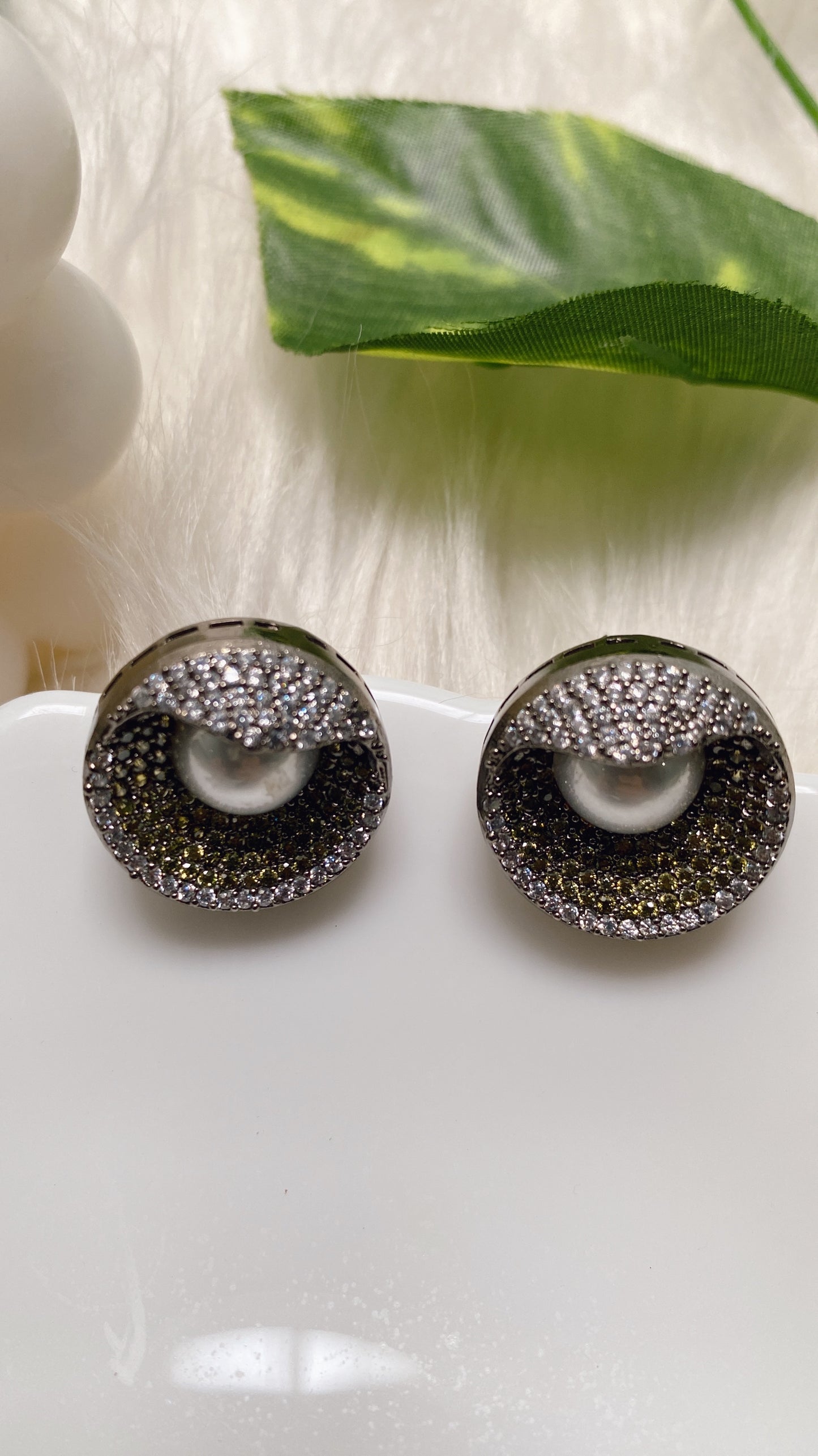 Grand Gleam Zirconia Earrings