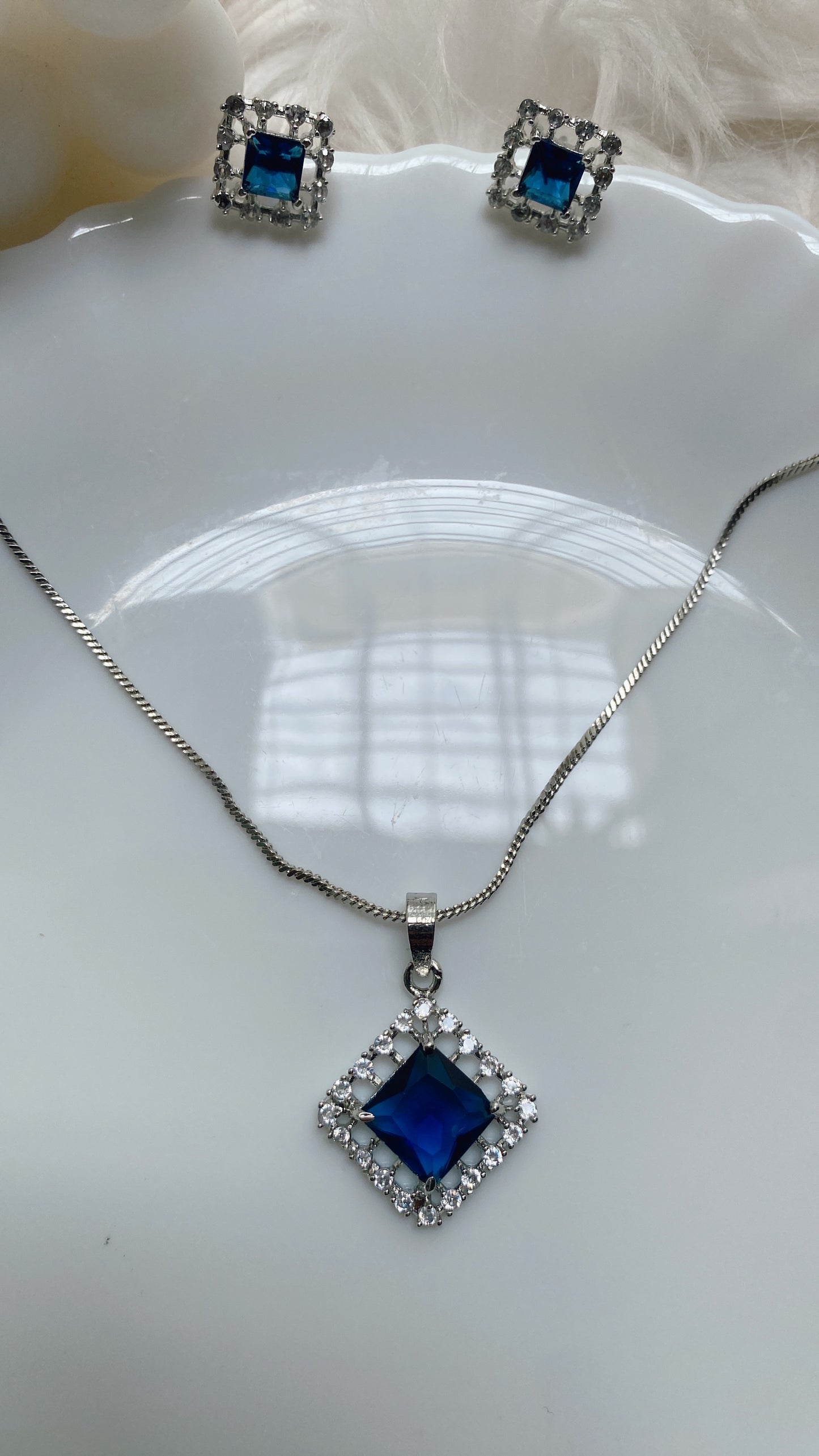 Ocean Bliss Pendant Set
