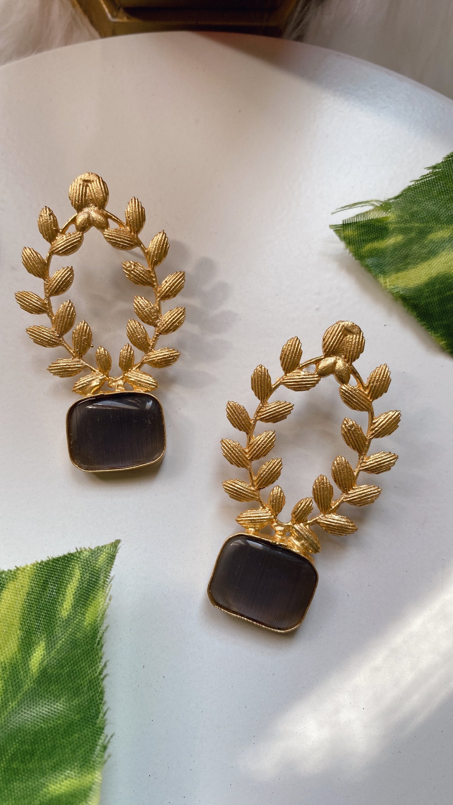 Aurora Earrings - Black