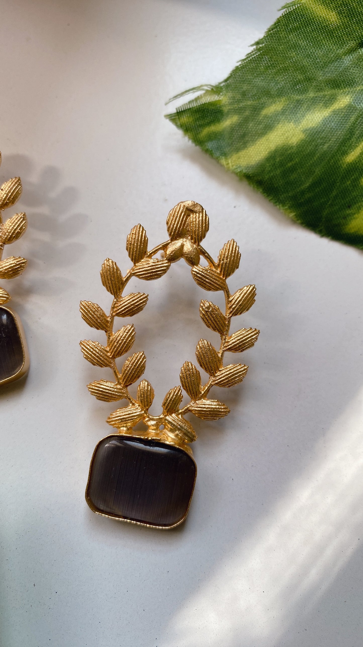 Aurora Earrings - Black