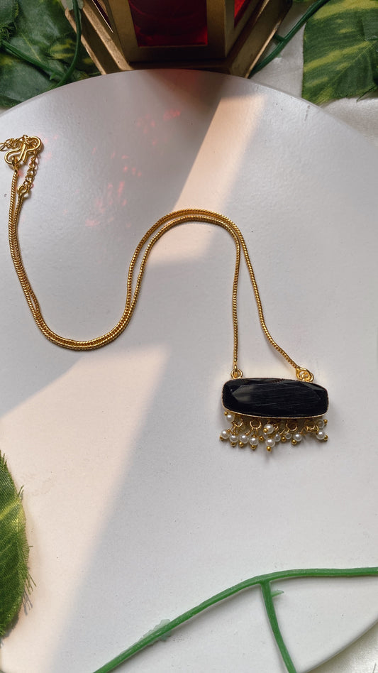 Muskan Pendant - Black