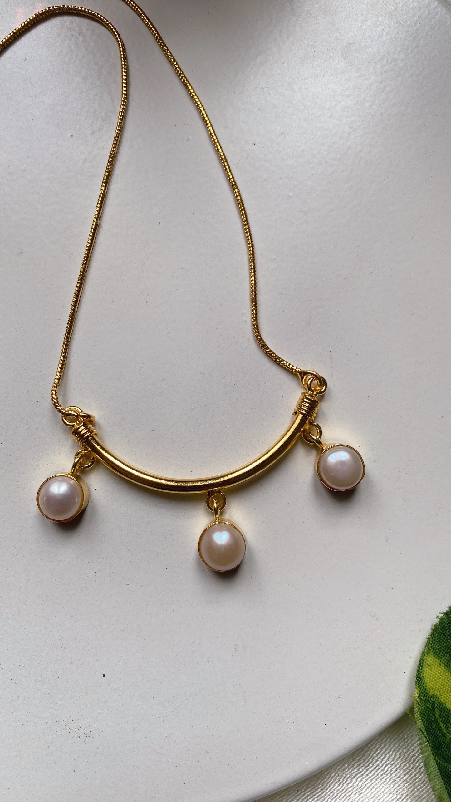 Eesha Pearl Pendant