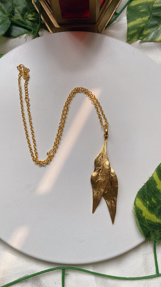 Leaf Lore Pendant